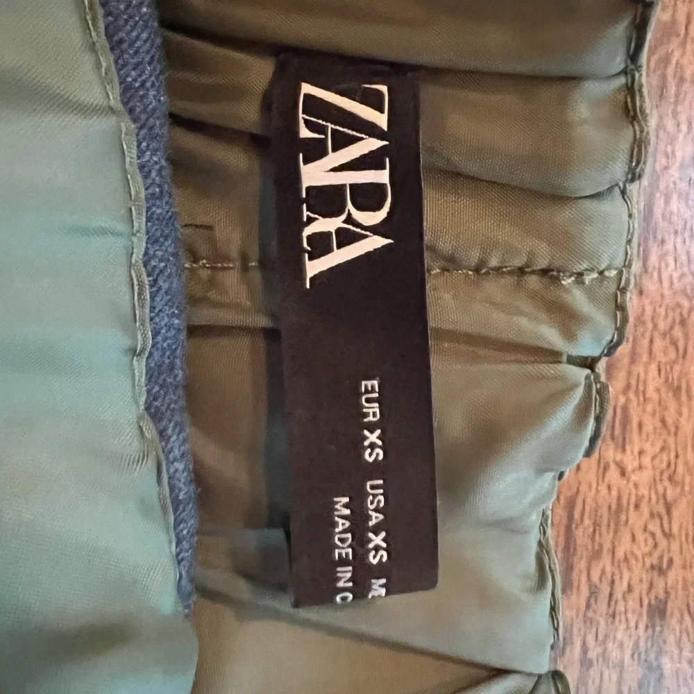 Zara Olive Green Vegan Leather Mini Skirt - Picture 5 of 5